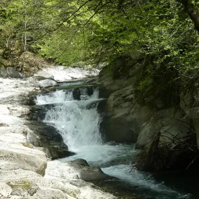 Cascade del cubo au Pays Basque